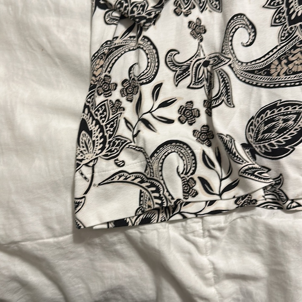 J. Jill - Wearever Collection - Black & White Paisley 3/4 Sleeve Blouse - Medium - Picture 4 of 6